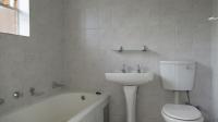 Main Bathroom - 4 square meters of property in Fairlands
