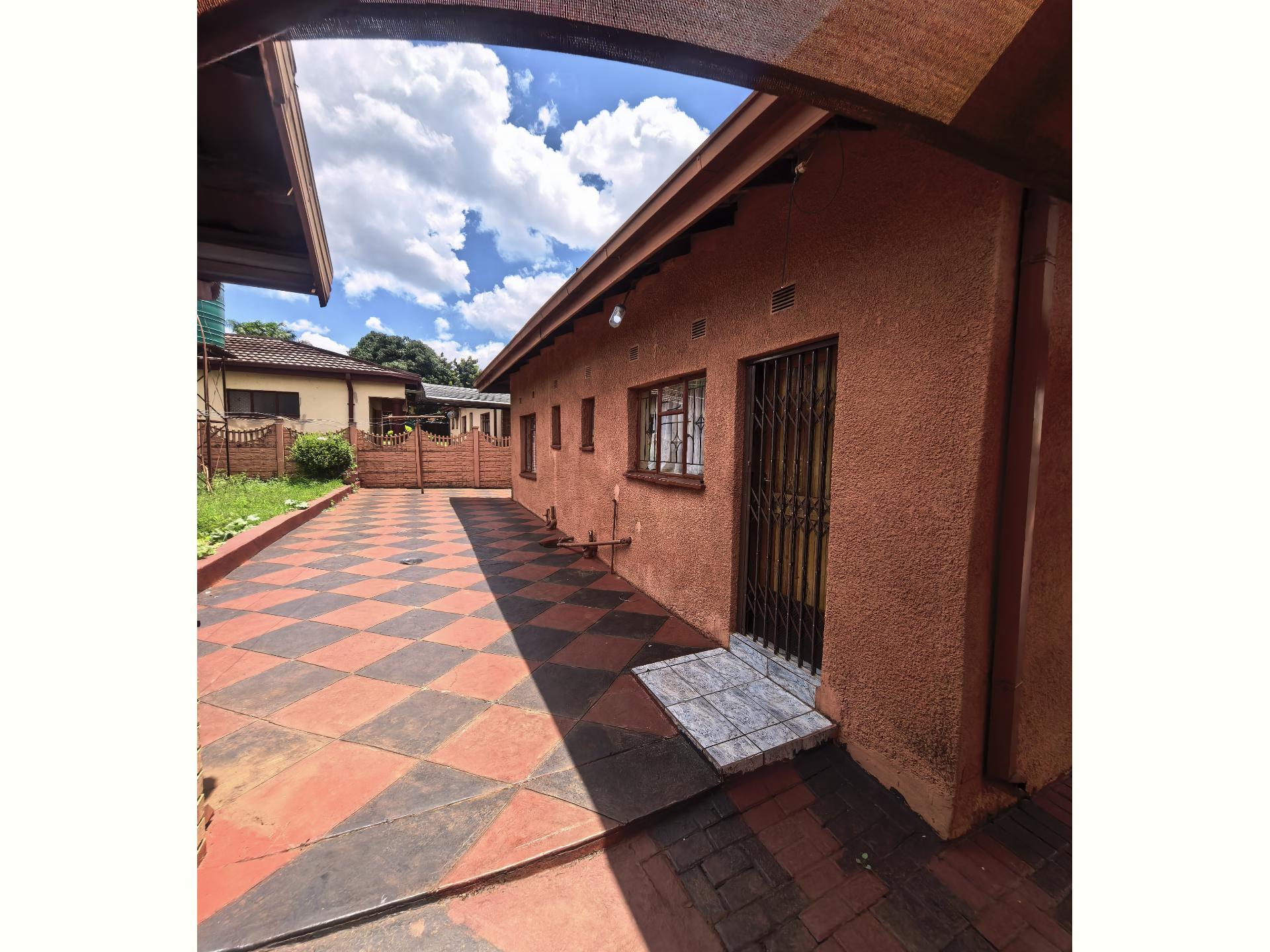  of property in Thohoyandou