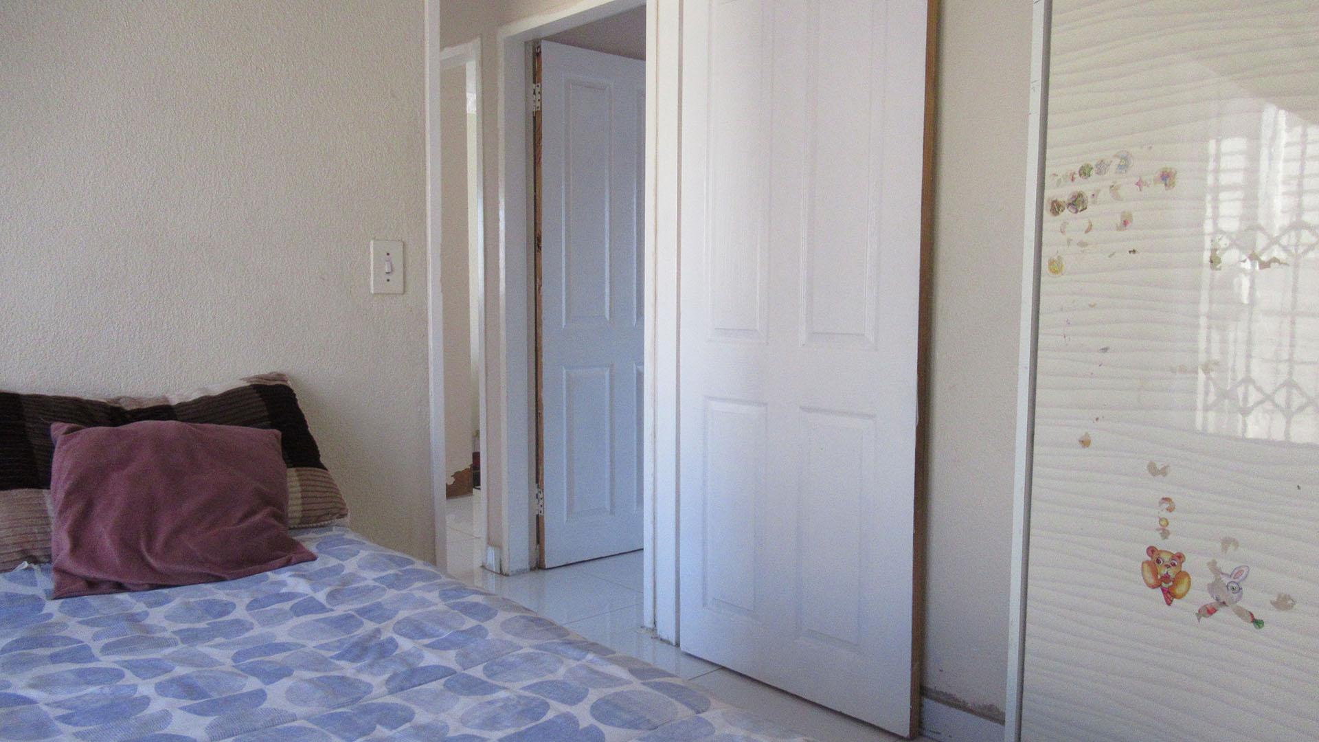 Bed Room 2 - 9 square meters of property in Duduza