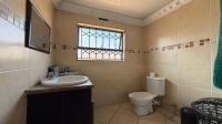 Bathroom 1 of property in Duduza
