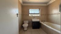 Bathroom 2 of property in Duduza