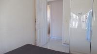 Bed Room 1 - 11 square meters of property in Duduza