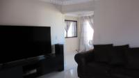 Lounges - 15 square meters of property in Duduza