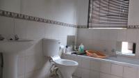 Bathroom 1 - 6 square meters of property in Wilgeheuwel 