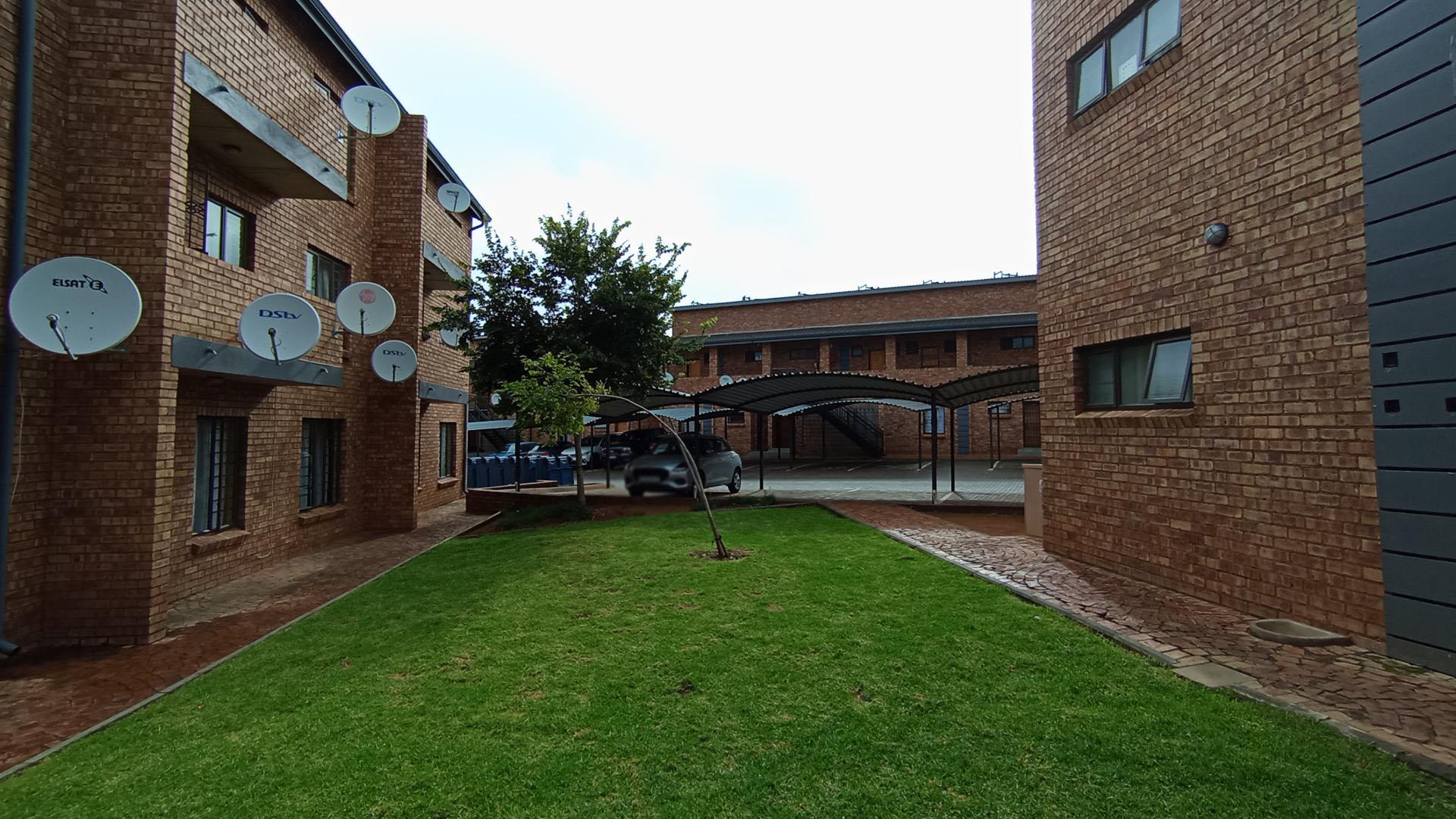 Front View of property in Elandspoort