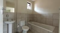 Bathroom 1 - 5 square meters of property in Elandspoort