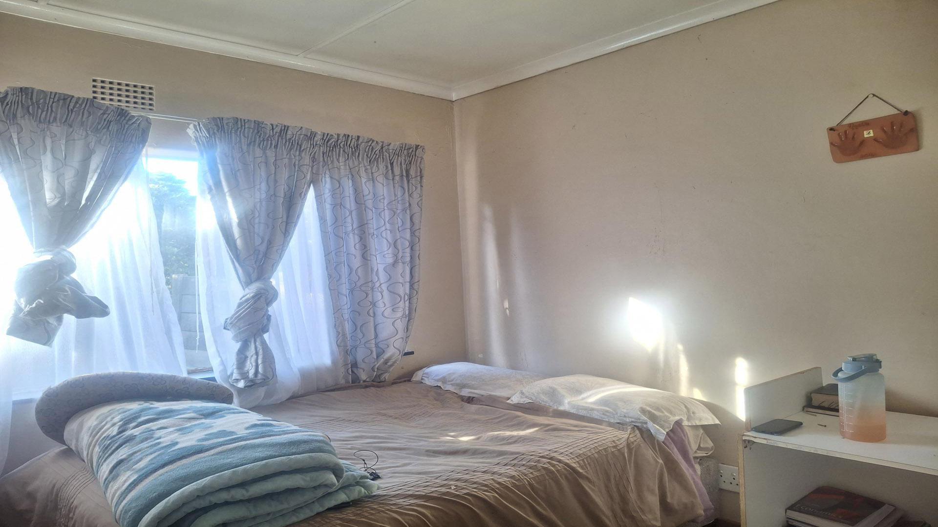 Bed Room 3 of property in Witpoortjie