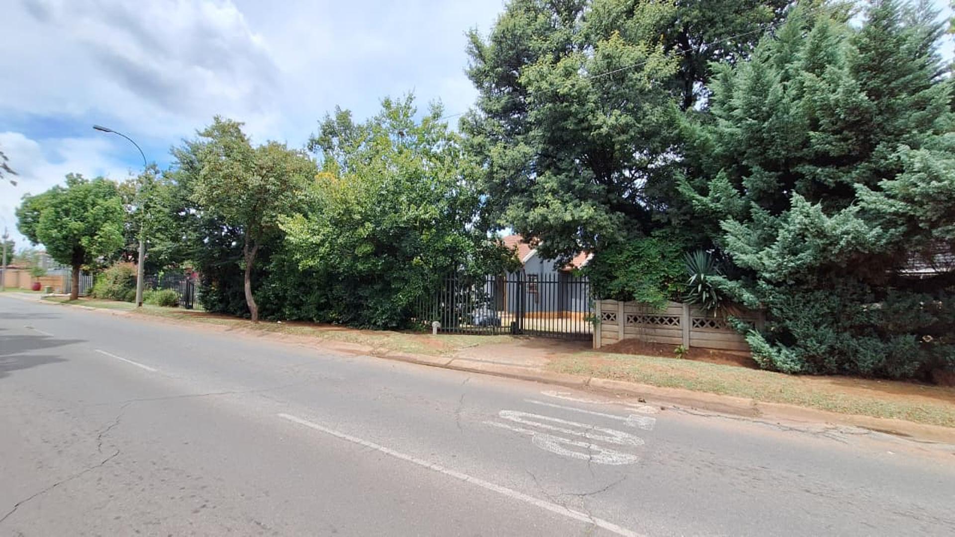 Front View of property in Witpoortjie