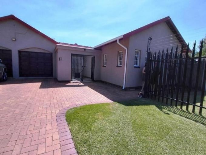 3 Bedroom House for Sale For Sale in Brackenhurst - MR706277