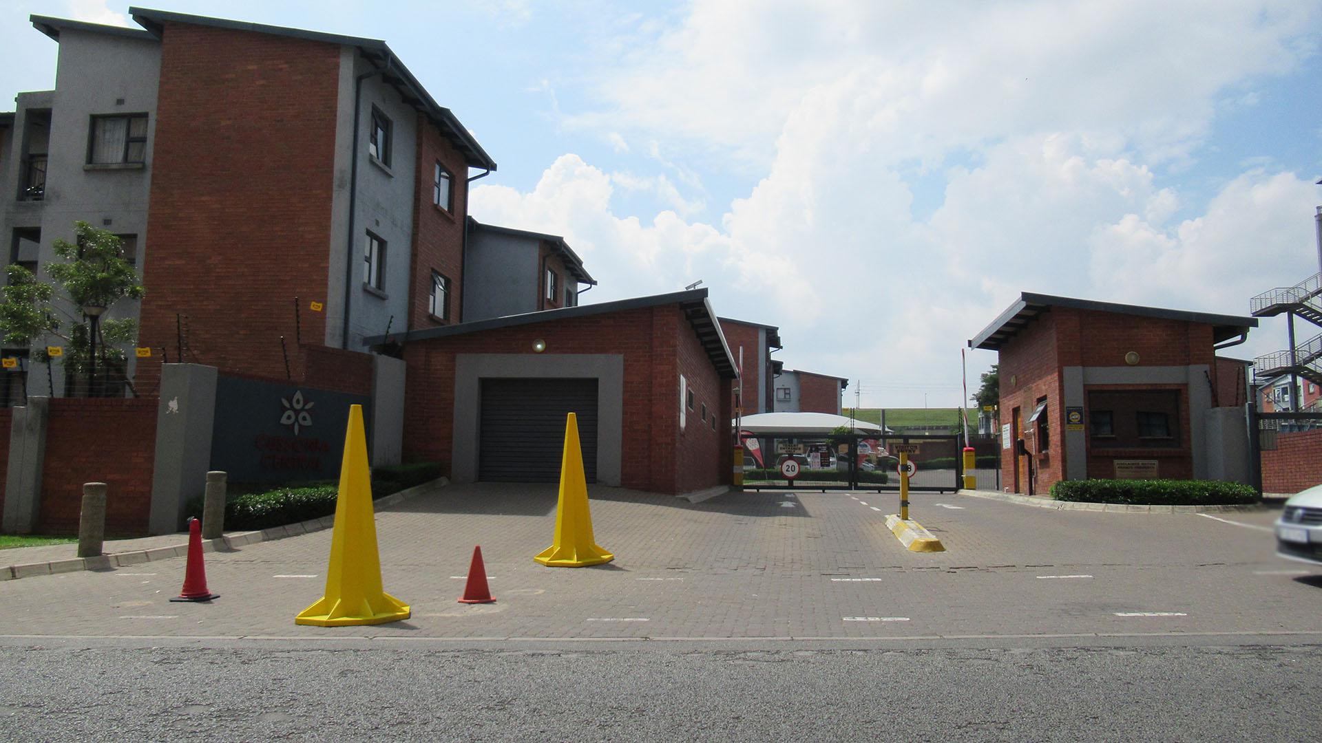 Front View of property in Grand Central