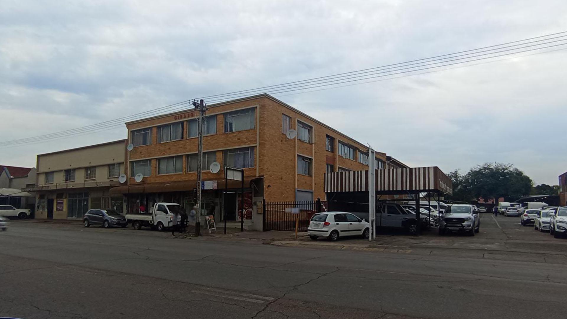 Front View of property in Gezina