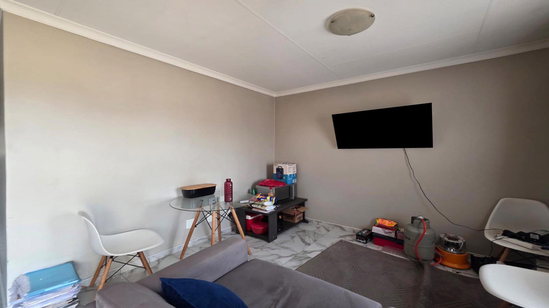 Lounges of property in New Modder