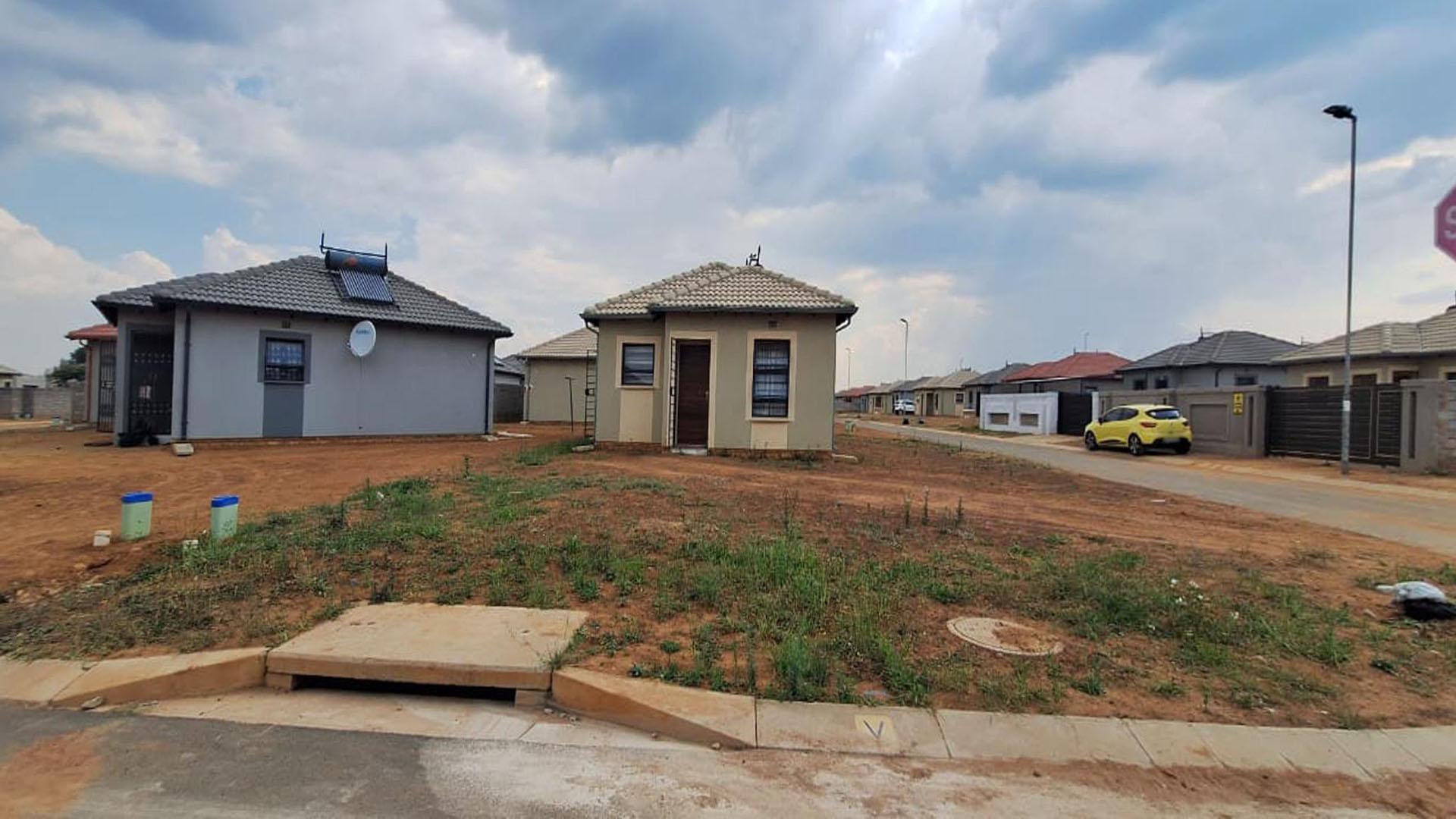 Front View of property in New Modder