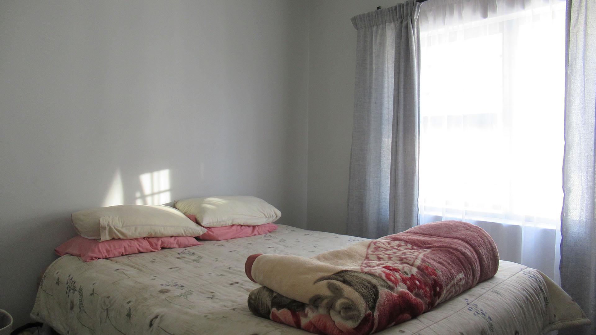 Bed Room 2 - 9 square meters of property in South Hills