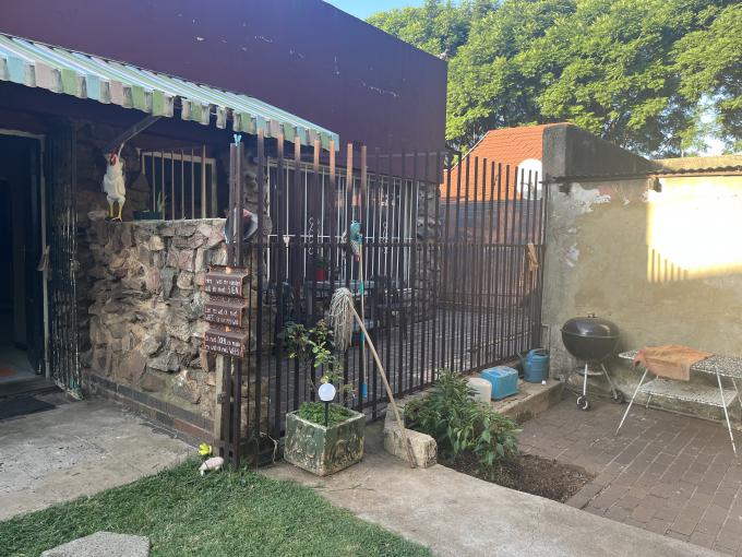 4 Bedroom House for Sale For Sale in Newlands - JHB - MR706303