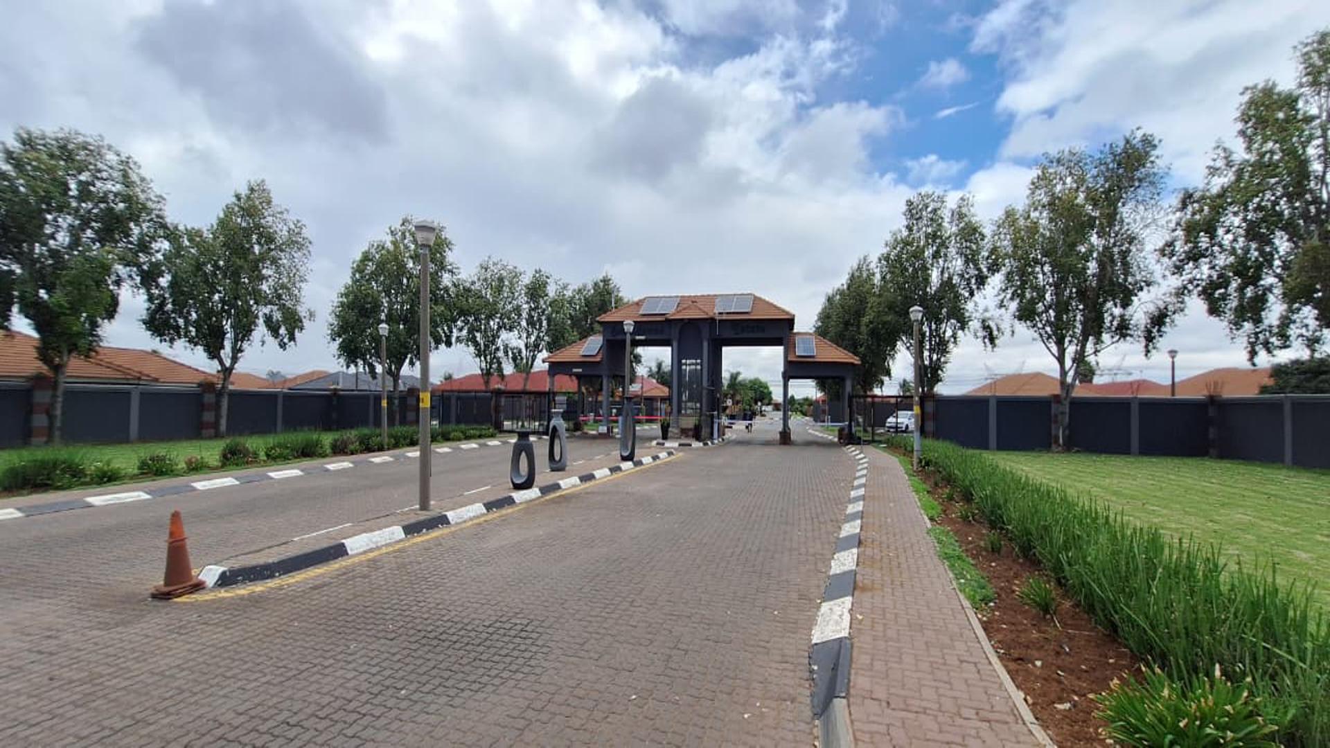 Front View of property in Southdowns Estate