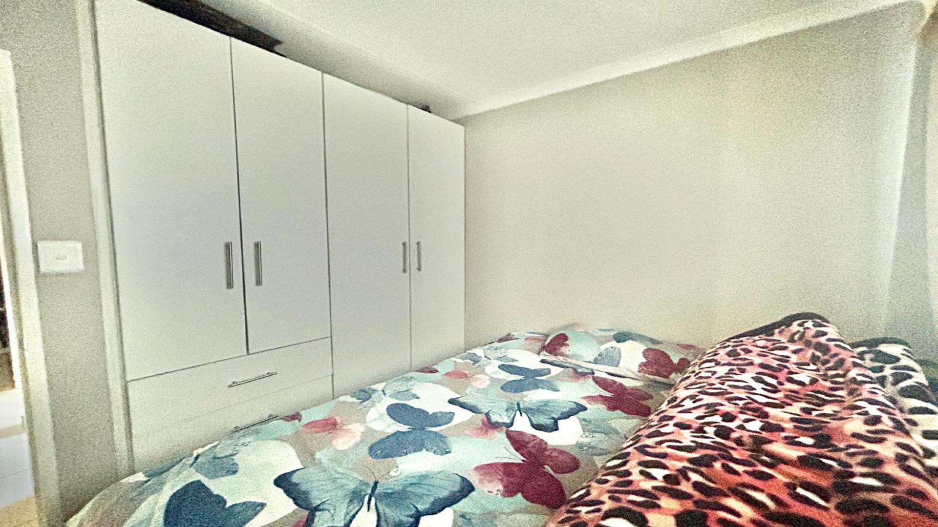Bed Room 2 - 9 square meters of property in Clayville