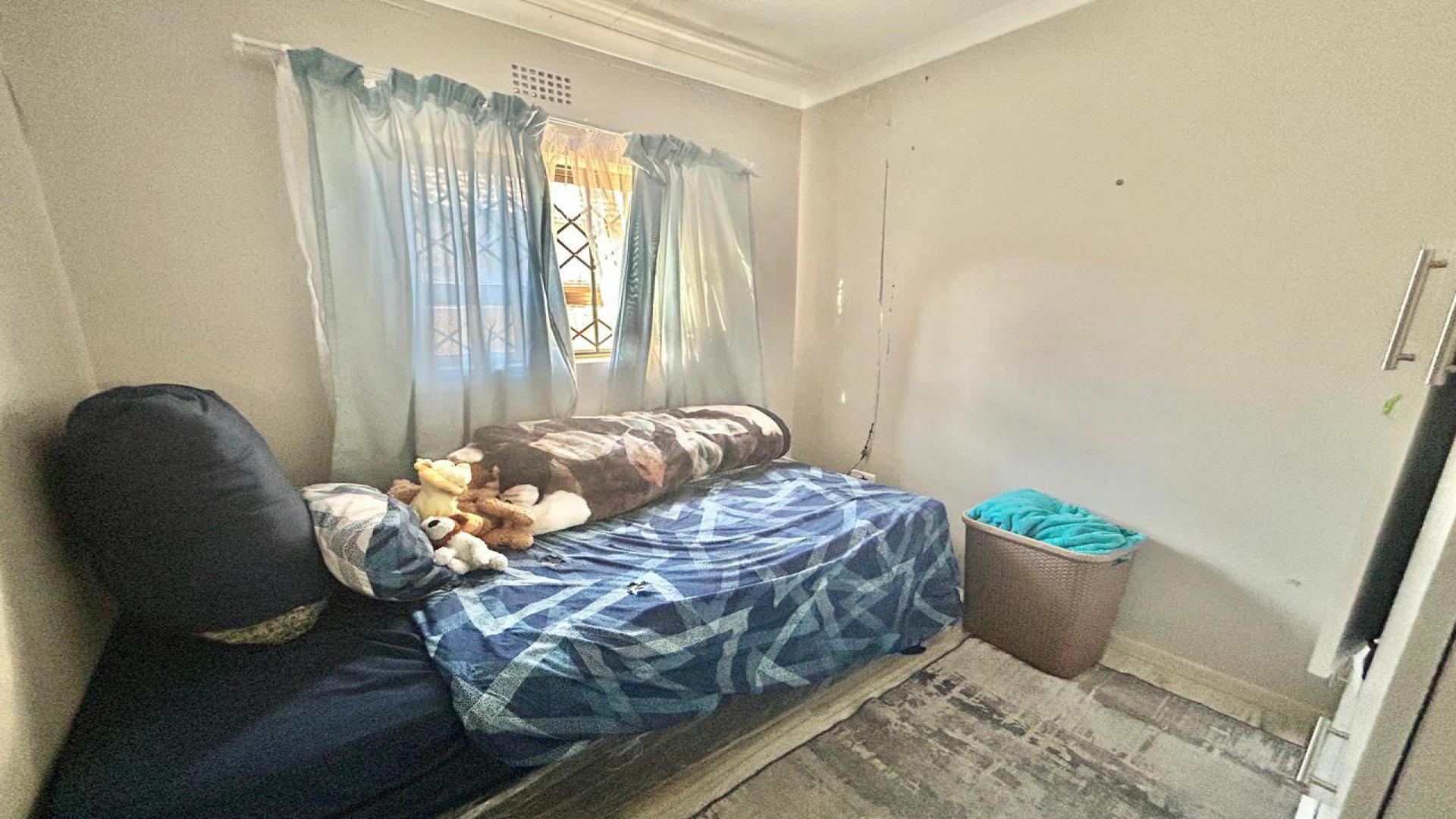 Bed Room 3 - 7 square meters of property in Clayville