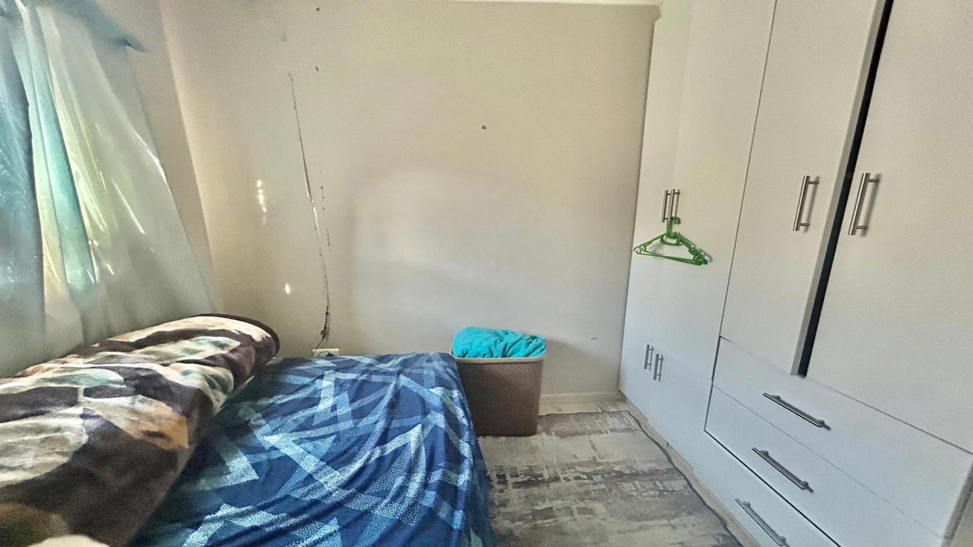 Bed Room 3 - 7 square meters of property in Clayville