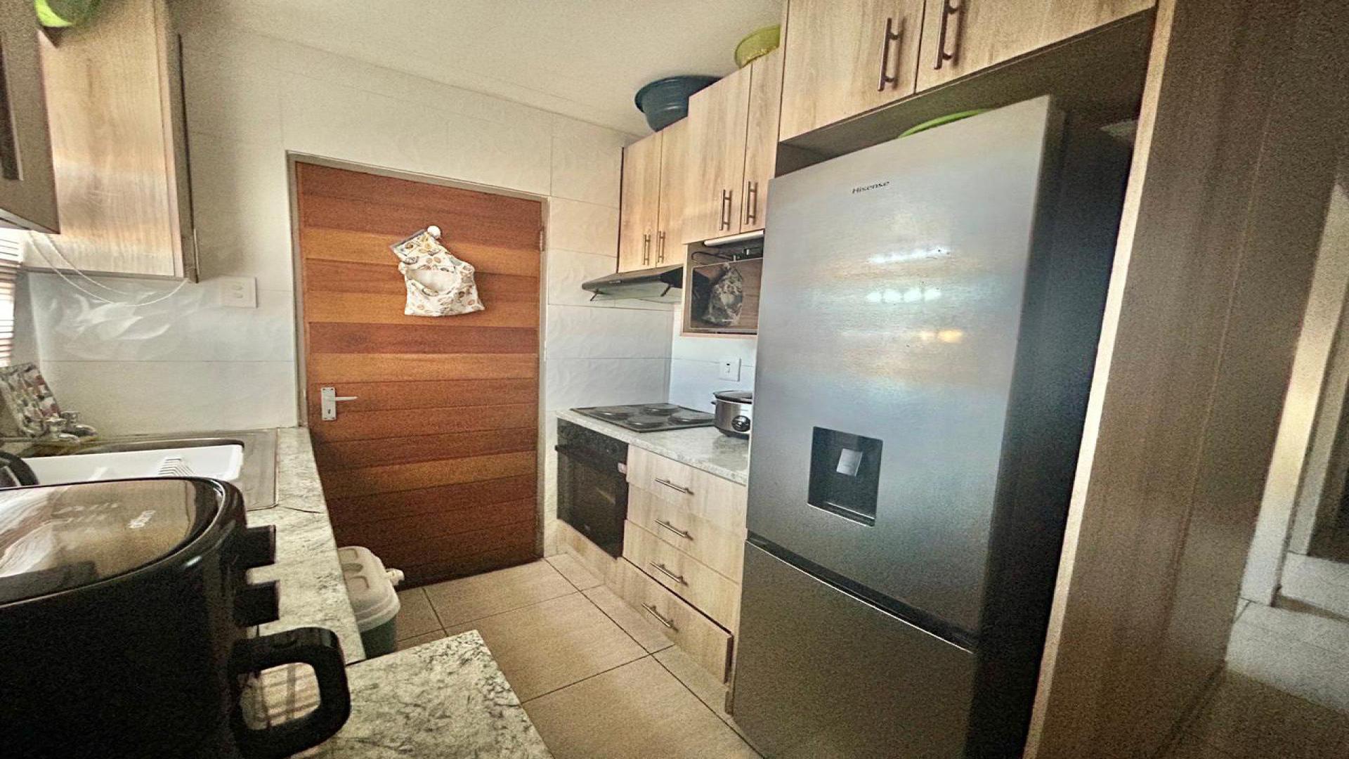 Kitchen - 4 square meters of property in Clayville