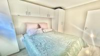 Bed Room 1 - 8 square meters of property in Clayville