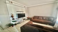 Lounges - 11 square meters of property in Clayville