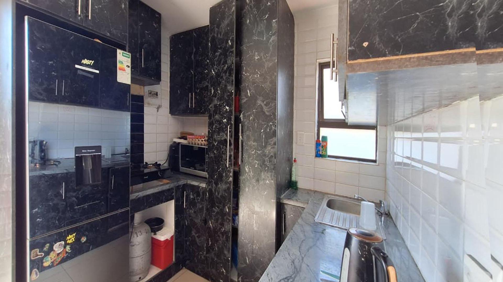 Kitchen - 6 square meters of property in Windmill Park