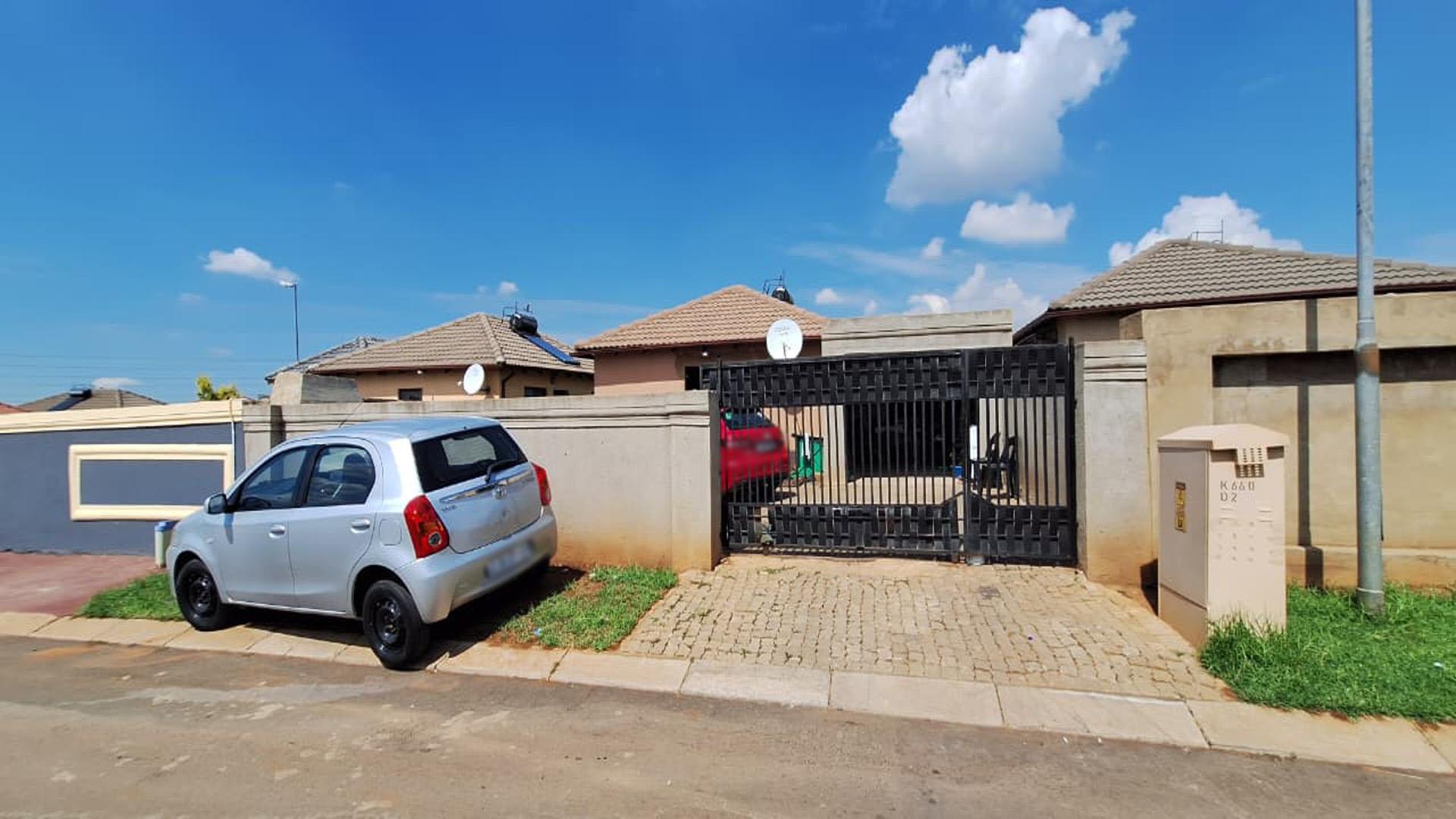 Front View of property in Windmill Park