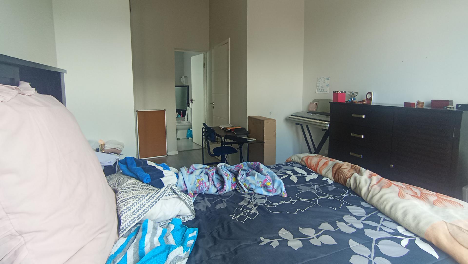 Main Bedroom - 23 square meters of property in Equestria