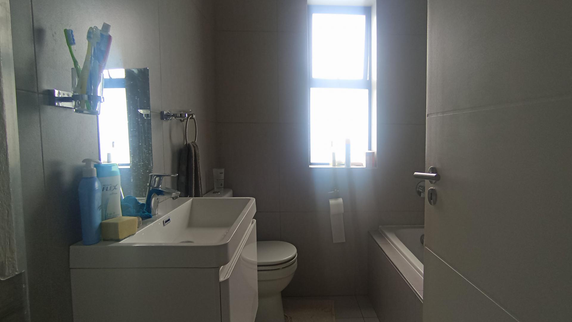 Bathroom 1 - 5 square meters of property in Equestria