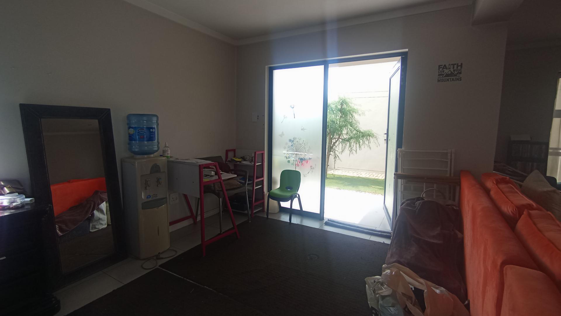 Lounges - 35 square meters of property in Equestria