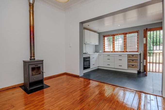 2 Bedroom House for Sale For Sale in Westdene (JHB) - MR706376