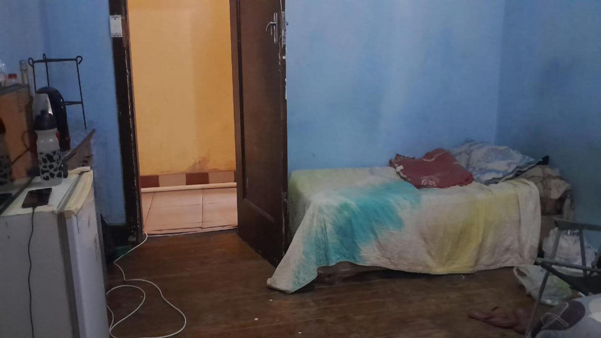 Bed Room 3 - 18 square meters of property in Bezuidenhout Valley