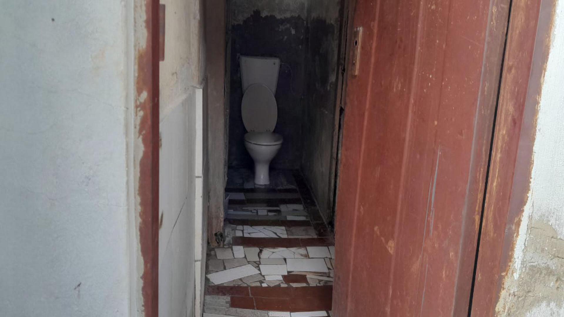 Staff Bathroom of property in Bezuidenhout Valley