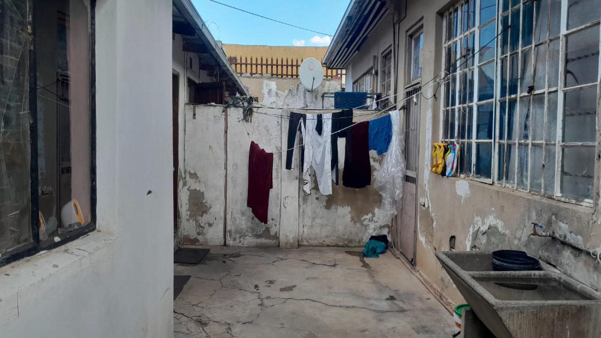 Spaces - 42 square meters of property in Bezuidenhout Valley