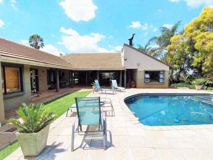 9 Bedroom House for Sale For Sale in Celtisdal - MR706434