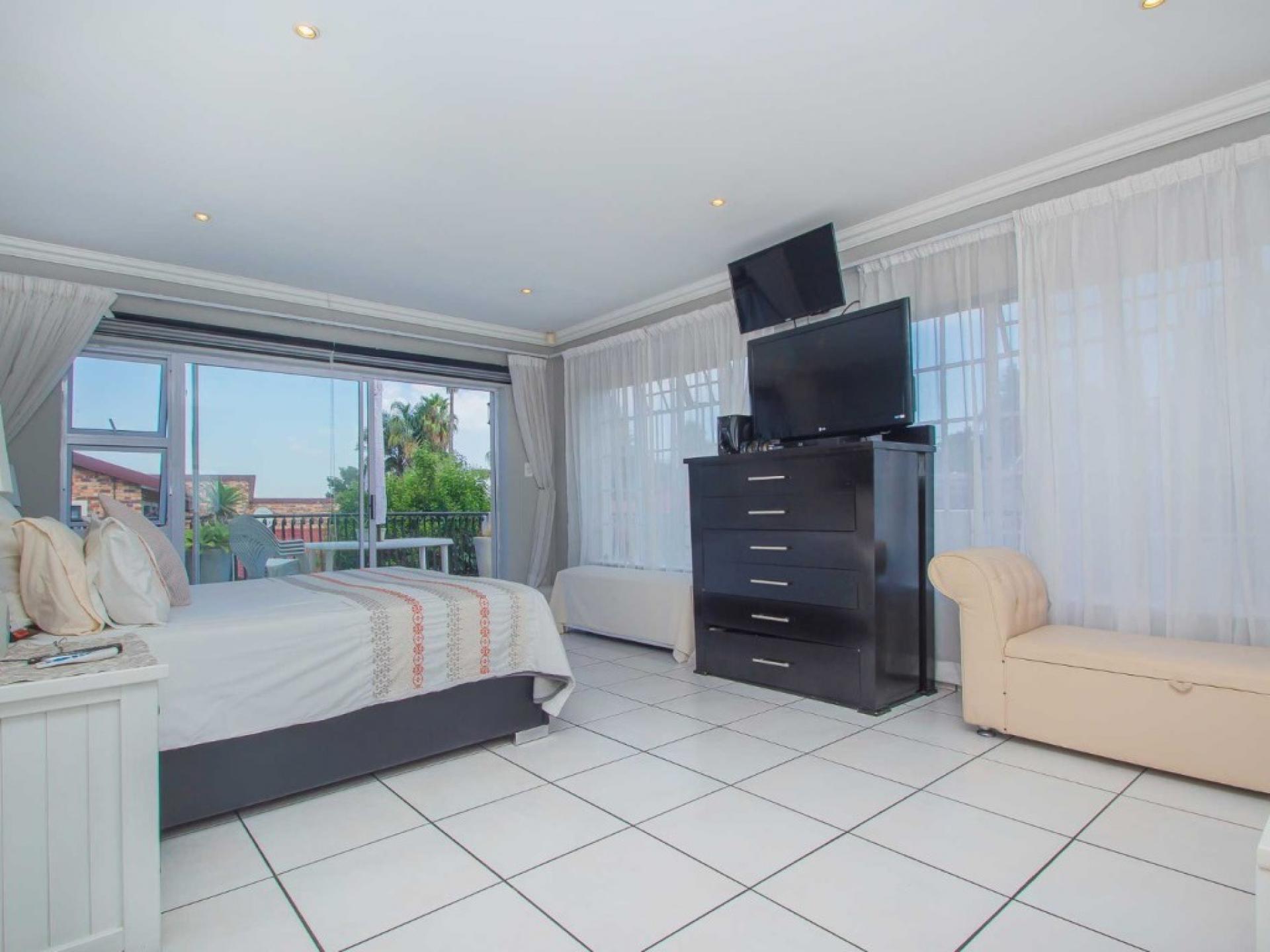  of property in Bergbron