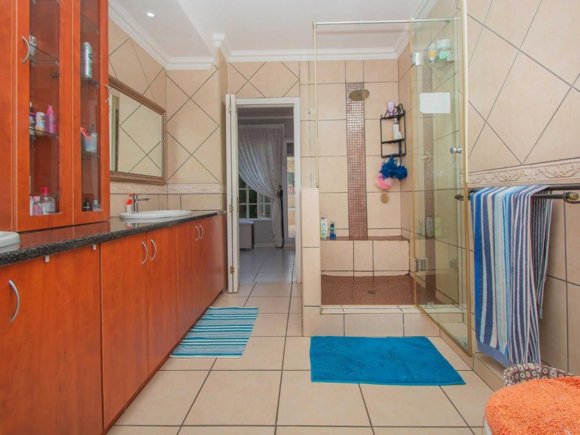  of property in Bergbron