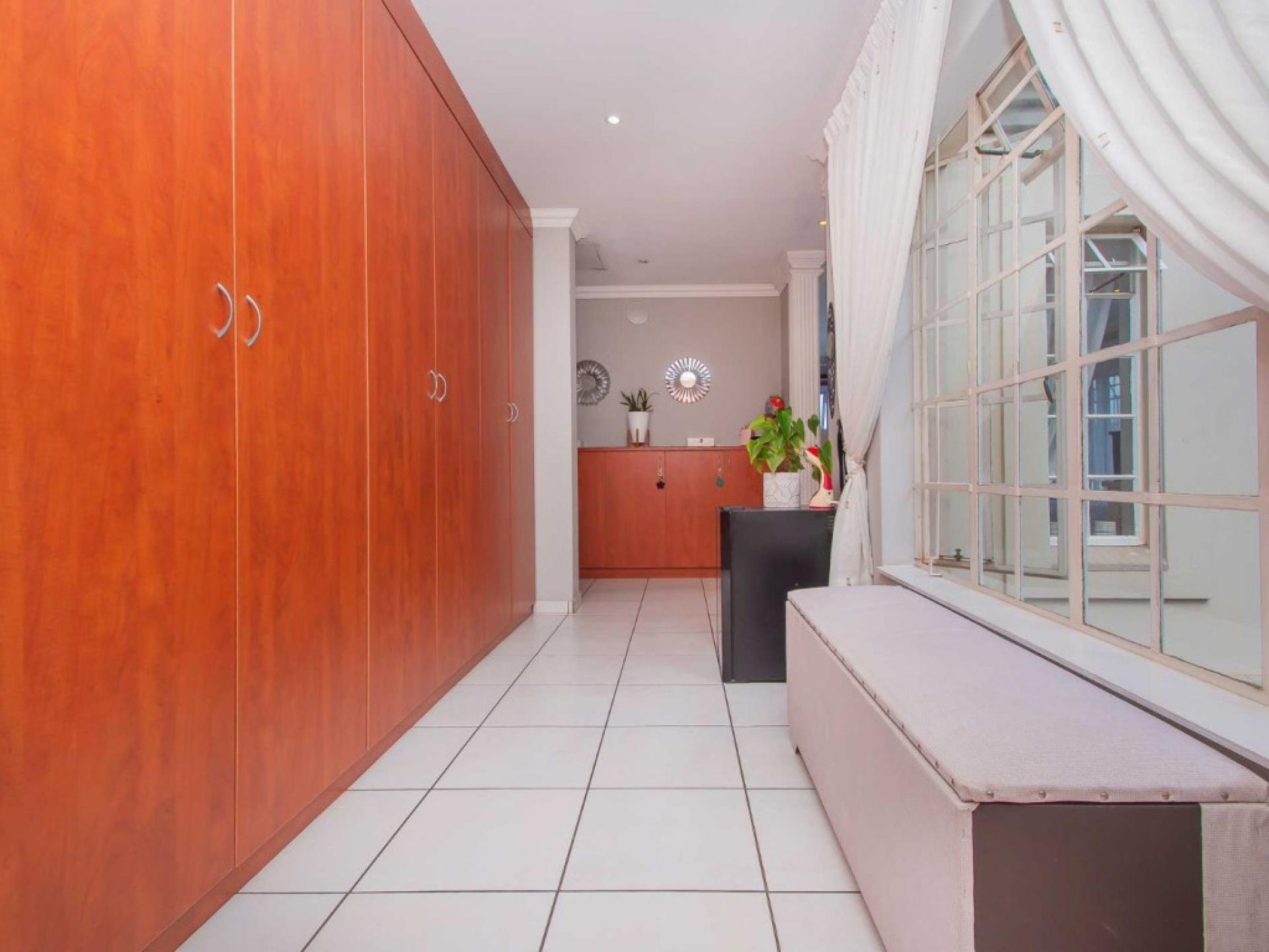  of property in Bergbron