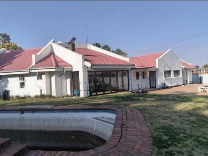 4 Bedroom House for Sale For Sale in Boksburg - MR706472