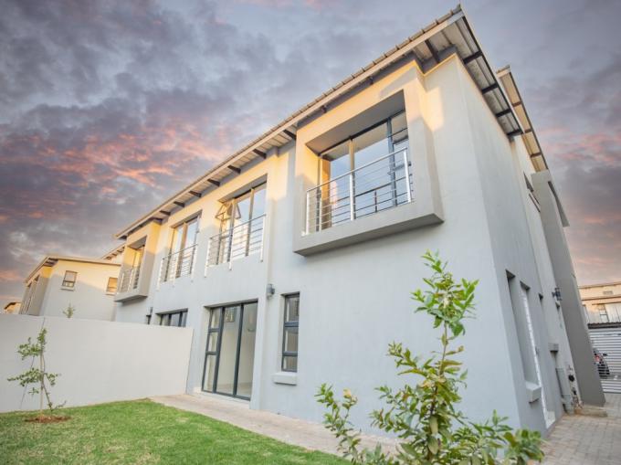 Simplex for Sale For Sale in Equestria - MR706477