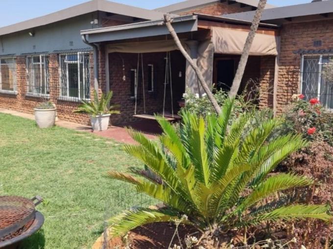 3 Bedroom House for Sale For Sale in Brackenhurst - MR706483