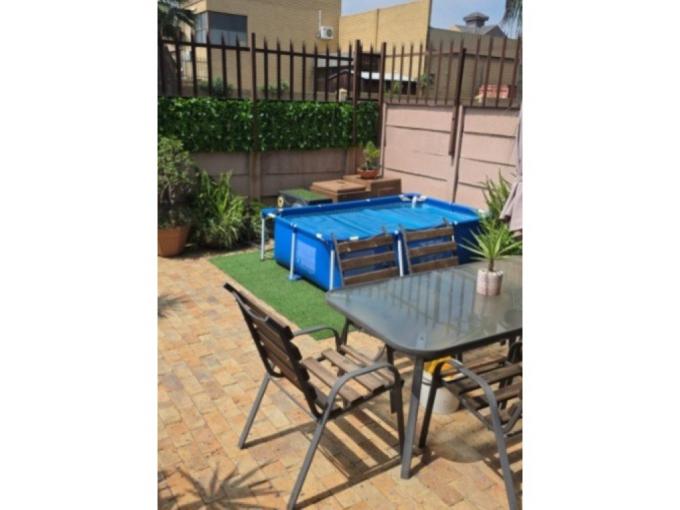 2 Bedroom Apartment for Sale For Sale in Brackenhurst - MR706488