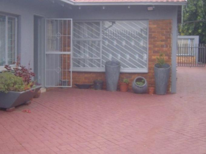 4 Bedroom House for Sale For Sale in Mayberry Park - MR706493