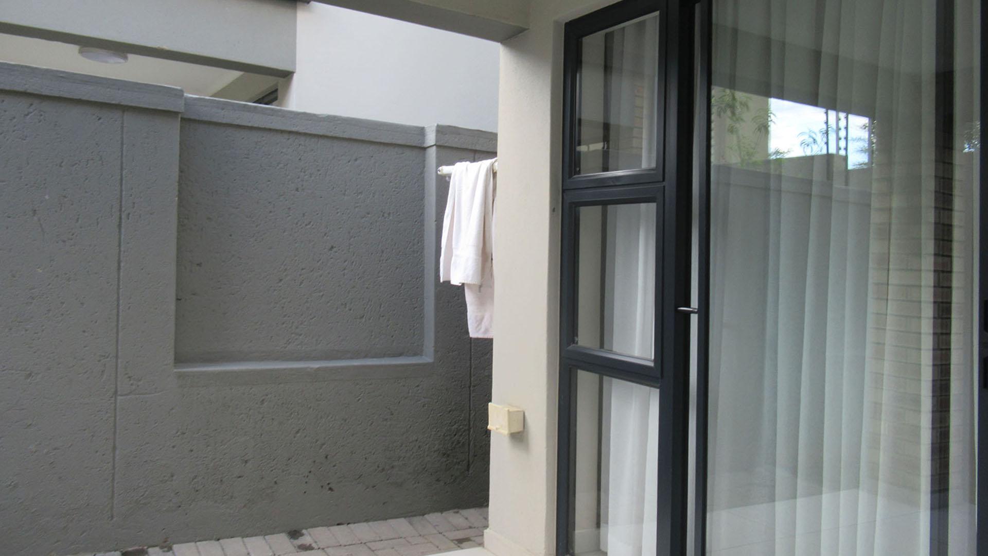 Patio - 7 square meters of property in Witkoppen