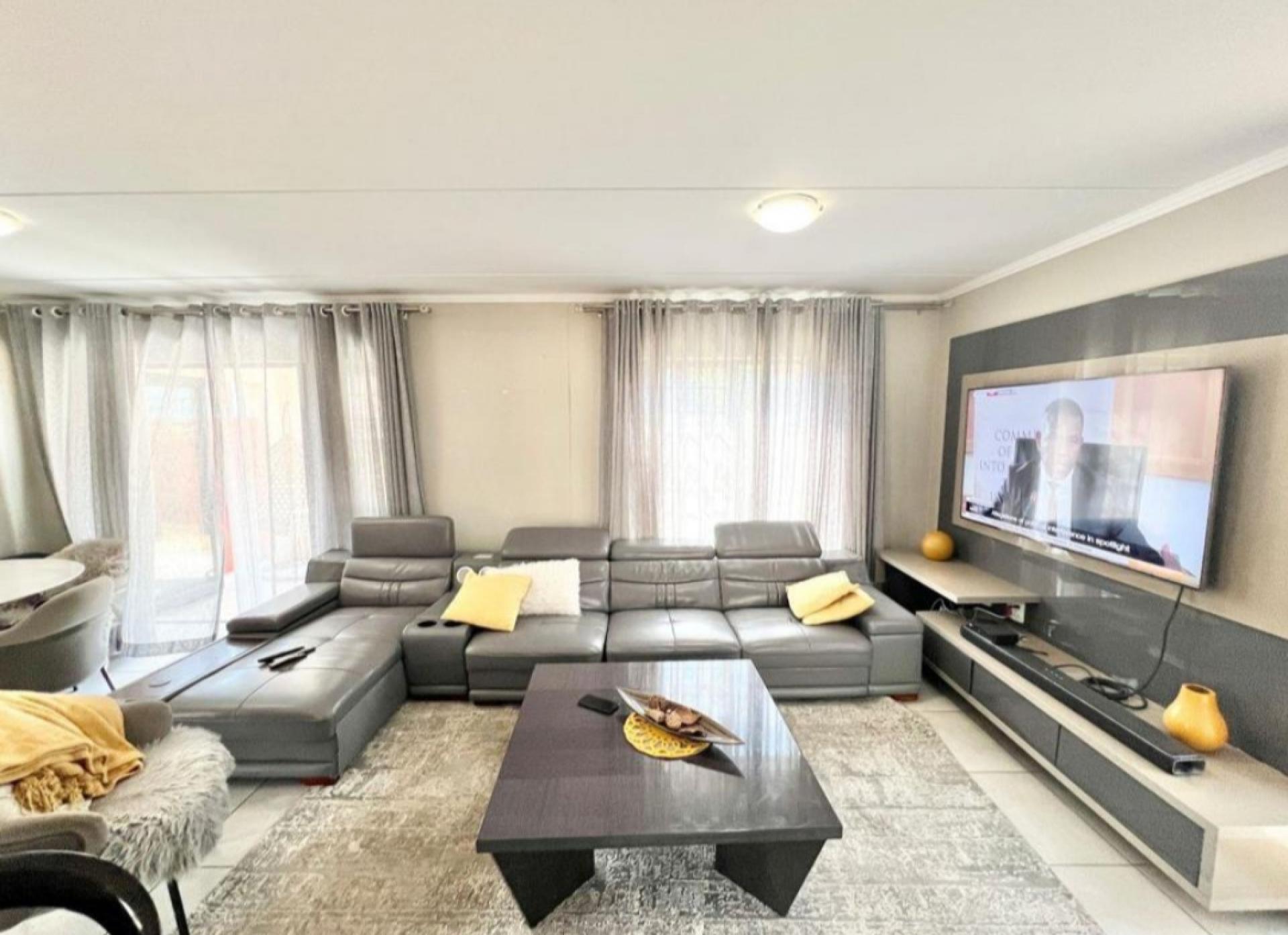  of property in Amberfield