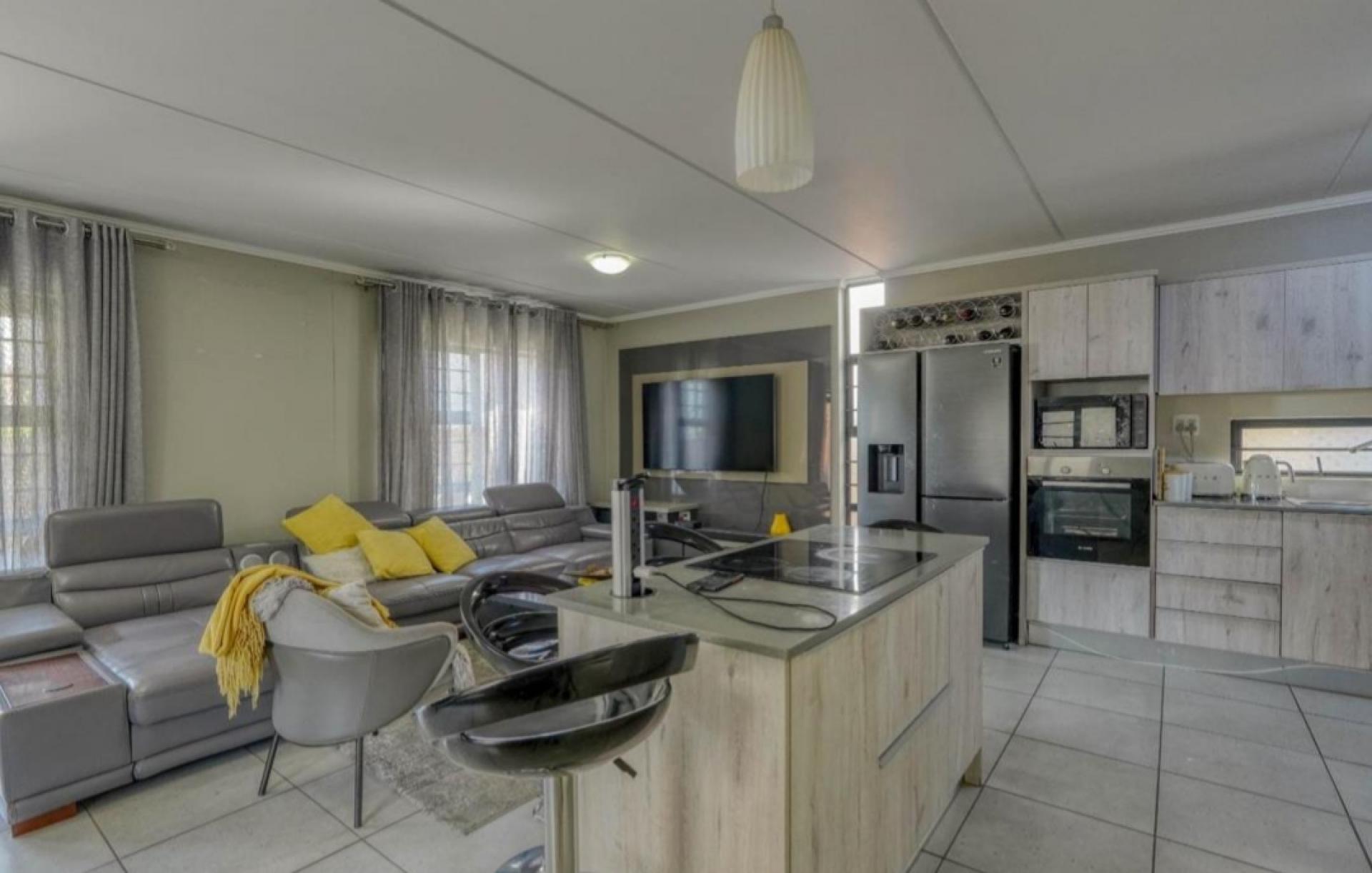  of property in Amberfield