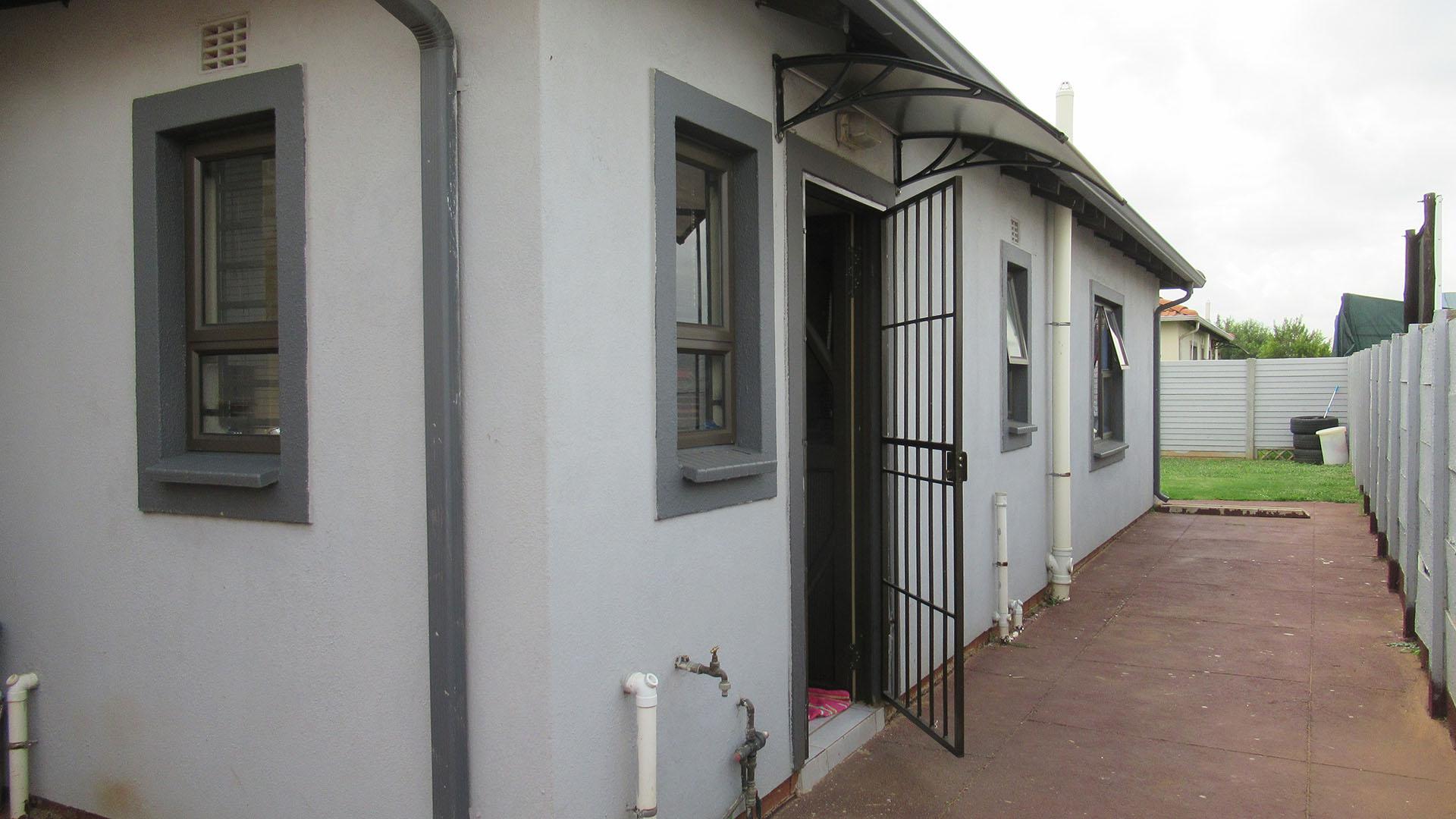 Front View of property in Watervalspruit