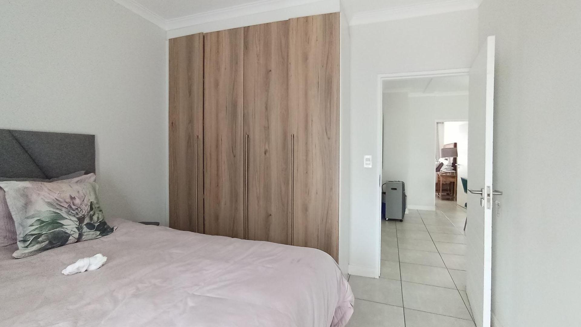 Bed Room 1 - 11 square meters of property in Zwartkoppies