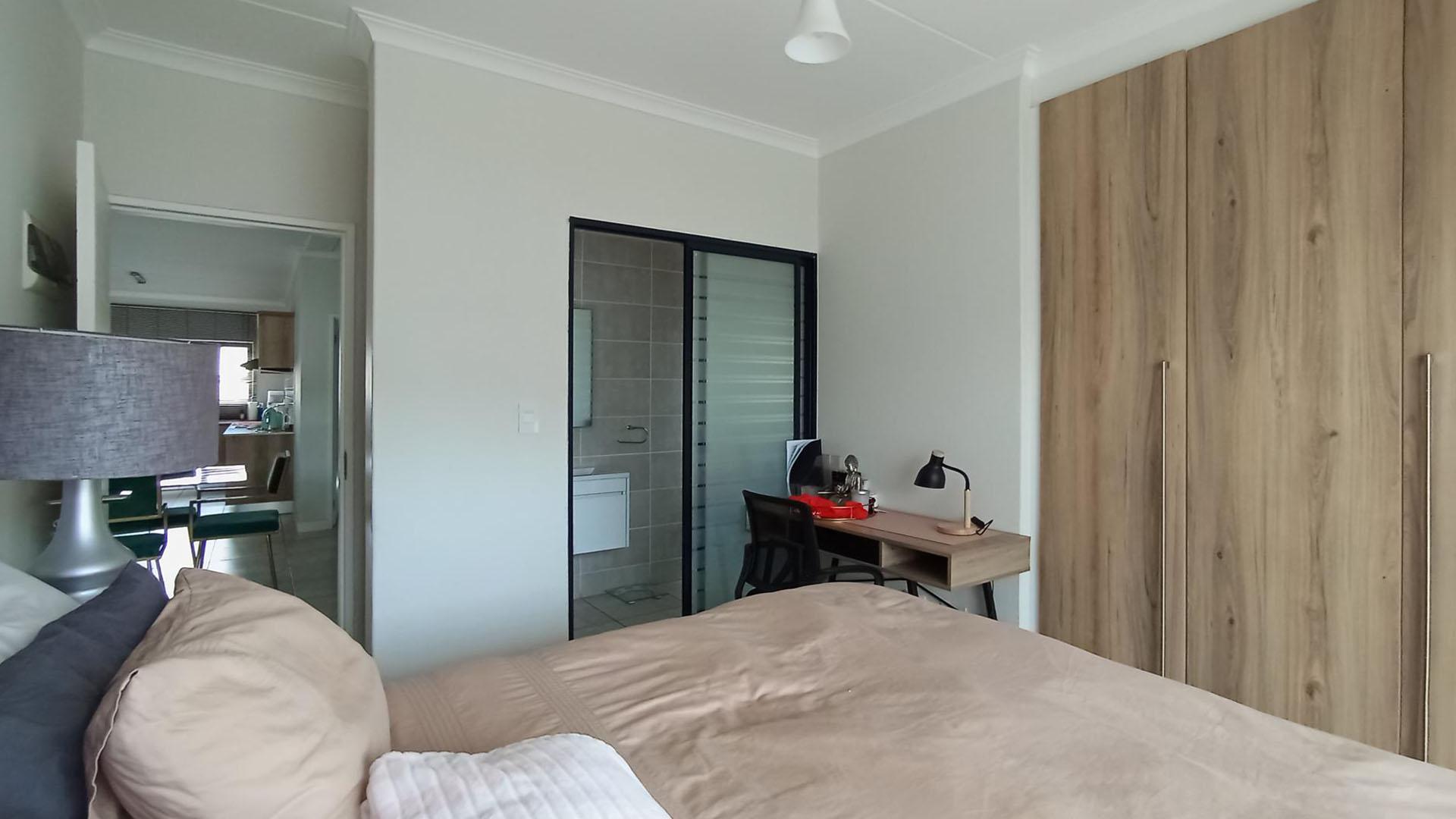 Main Bedroom - 13 square meters of property in Zwartkoppies